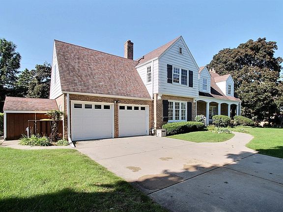 2nd image of 10403 W Feerick Pl