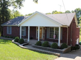 2014 Fox Trail Dr, La Grange, KY 40031