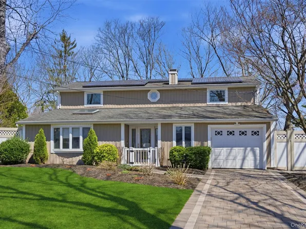 3 Rocket Court, Selden, NY 11784