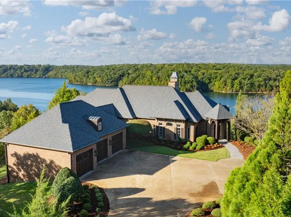 1231 Diamond Point Cir, Tuscaloosa, AL 35406