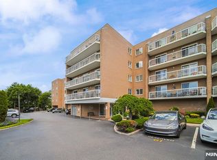 38 Moonachie Rd APT 402, Hackensack, NJ 07601