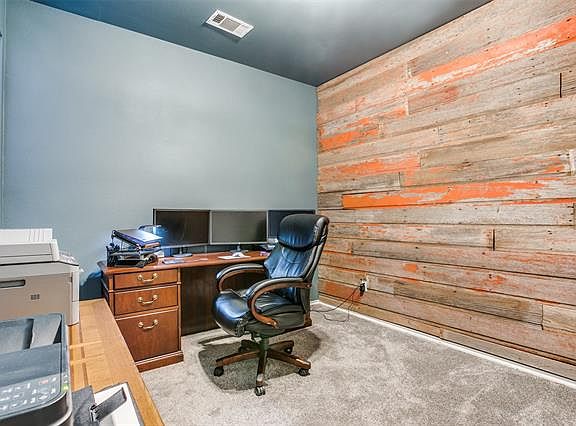 4th image of 2141 Carlotta Dr