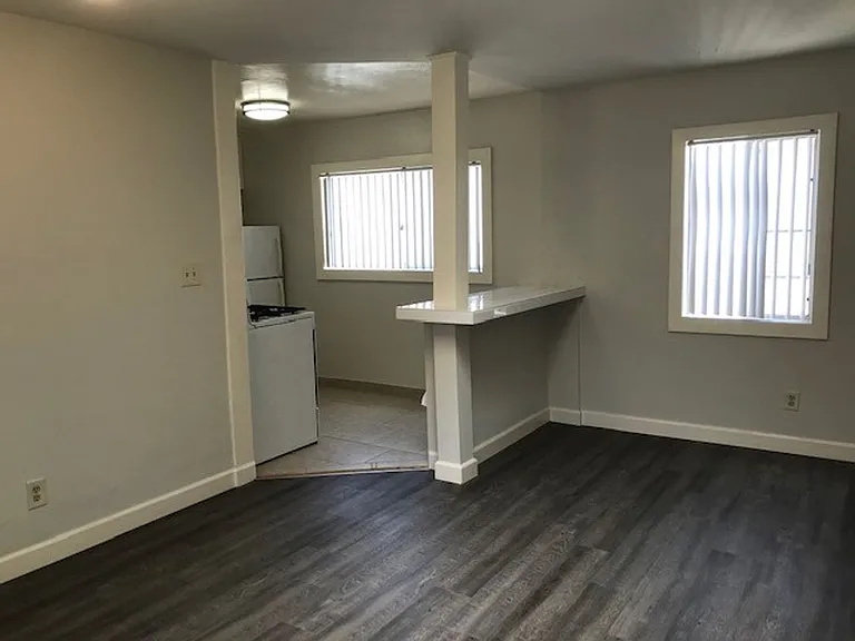 Mission Beach 1Bed 1 Bath steps from the water! — Photo 3