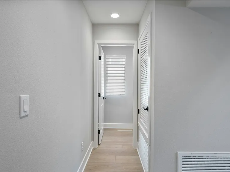 2906 Foundry Ct — Photo 31