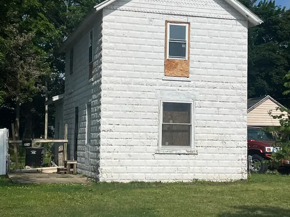 204 N Lakeview Ave, Sturgis, MI 49091