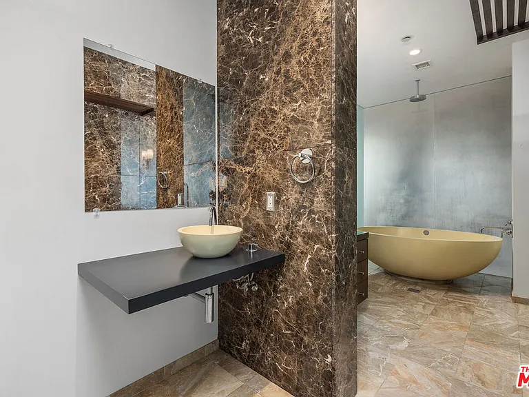 1100 Wilshire Blvd #2911 — Photo 17
