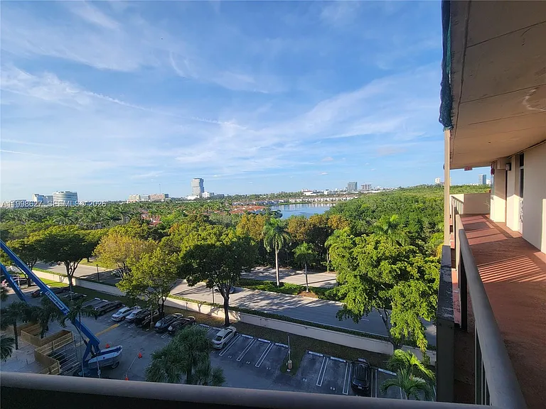 3301 N Country Club Dr #811 — Photo 22