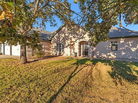4th image of 2801 Weylene Paseo St