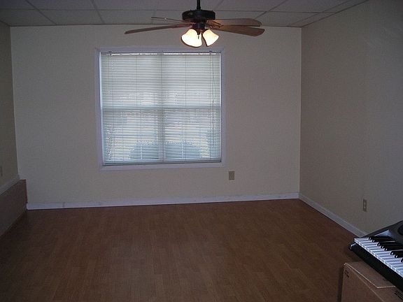 Finished Bonus Room on Terrace Level can be family rm, bedroom, or playroom!