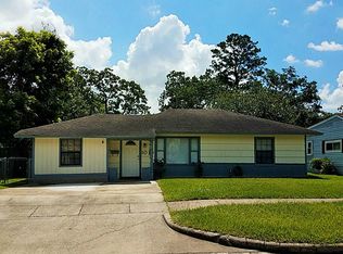 1019 Mobile Dr, Pasadena, TX 77506