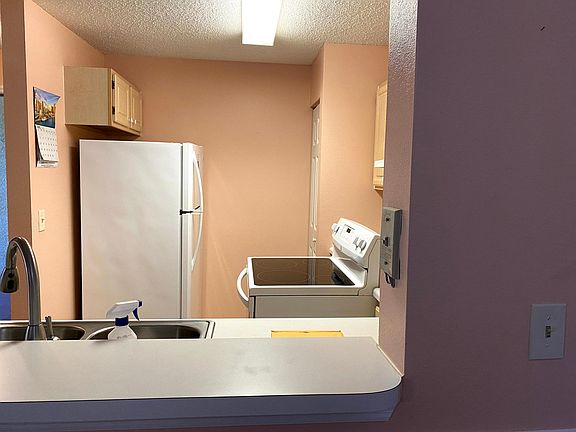 2nd image of 1939 Summer Club Dr APT 205