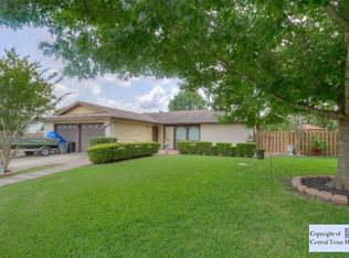 328 Wagon Xing, Universal City, TX 78148