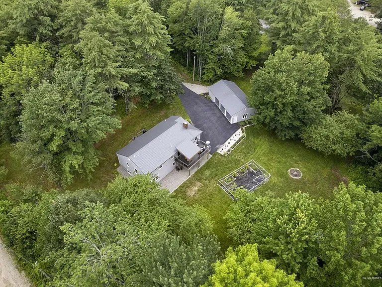 41 Middle Rd — Photo 31