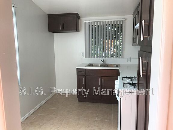 5th image of 10425 Parr Ave APT F