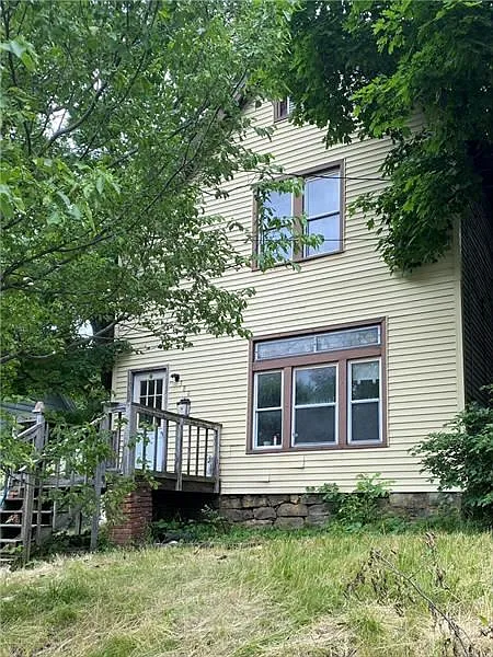 389 Brooklyn St photo 1