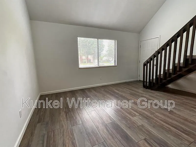 1 bed, 1.0 bath, 750 sqft, $1,025 — Photo 2