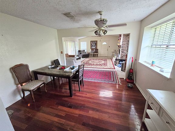 5th image of 31 Clearview St