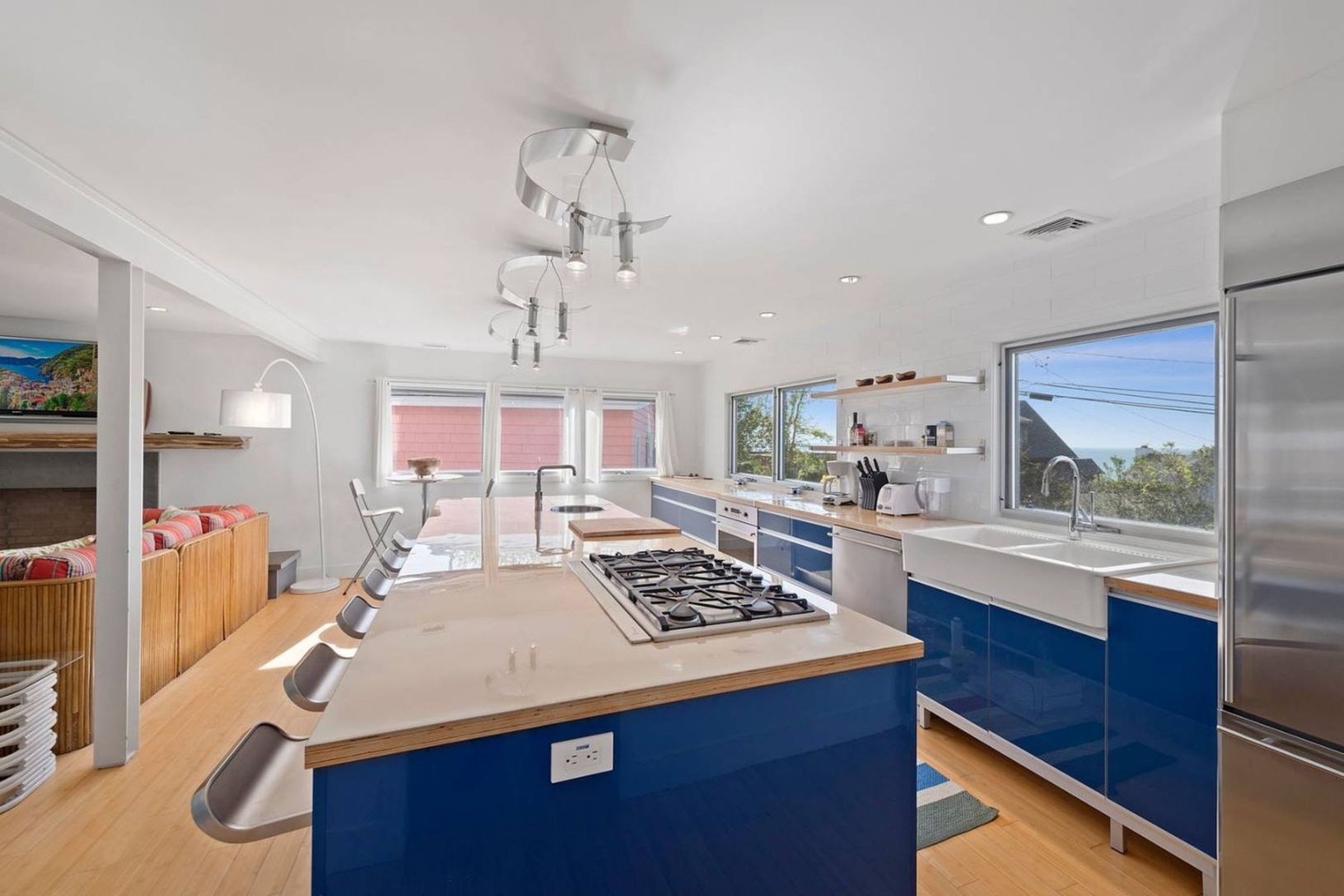  Open Plan Kitchen
