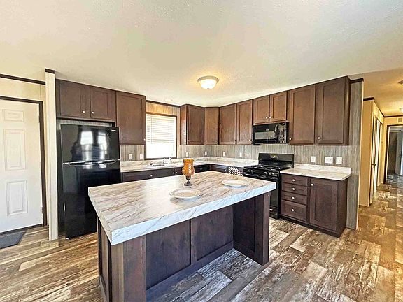 3rd image of 7055 Quarry Rd #122