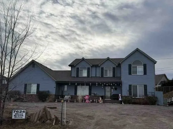 7624 W Brook Dr, Littleton, CO 80128