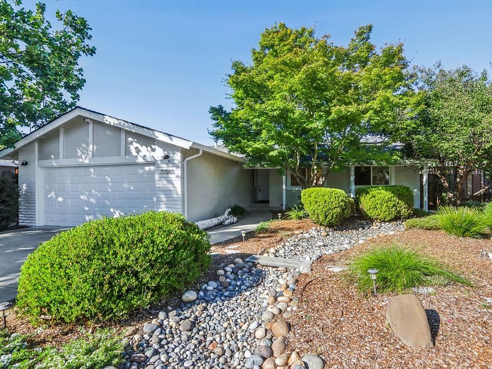 1st image of 15560 La Alameda Dr