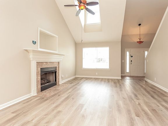 4th image of 3442 Leslie Ln