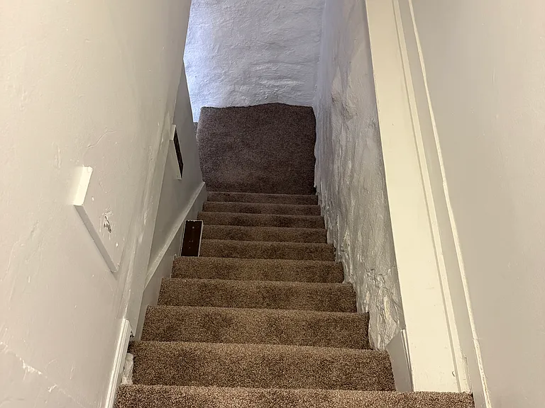 1 N Summit St #4 — Photo 14