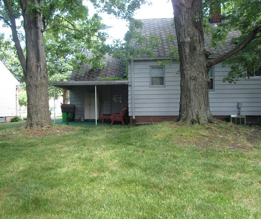 2nd image of 2176 Barbis Crescent Dr