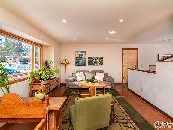 5th image of 3335 Darley Ave