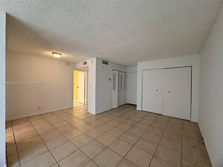 16919 N Bay Rd #117 — Photo 3