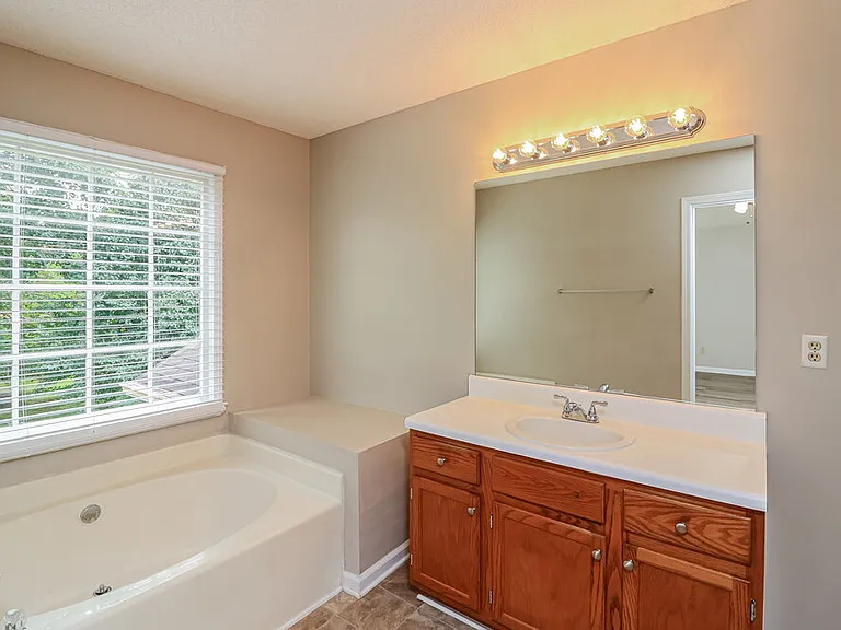 5039 Mickleton Way — Photo 16