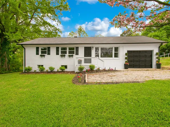 617 N Churton St, Hillsborough, NC 27278