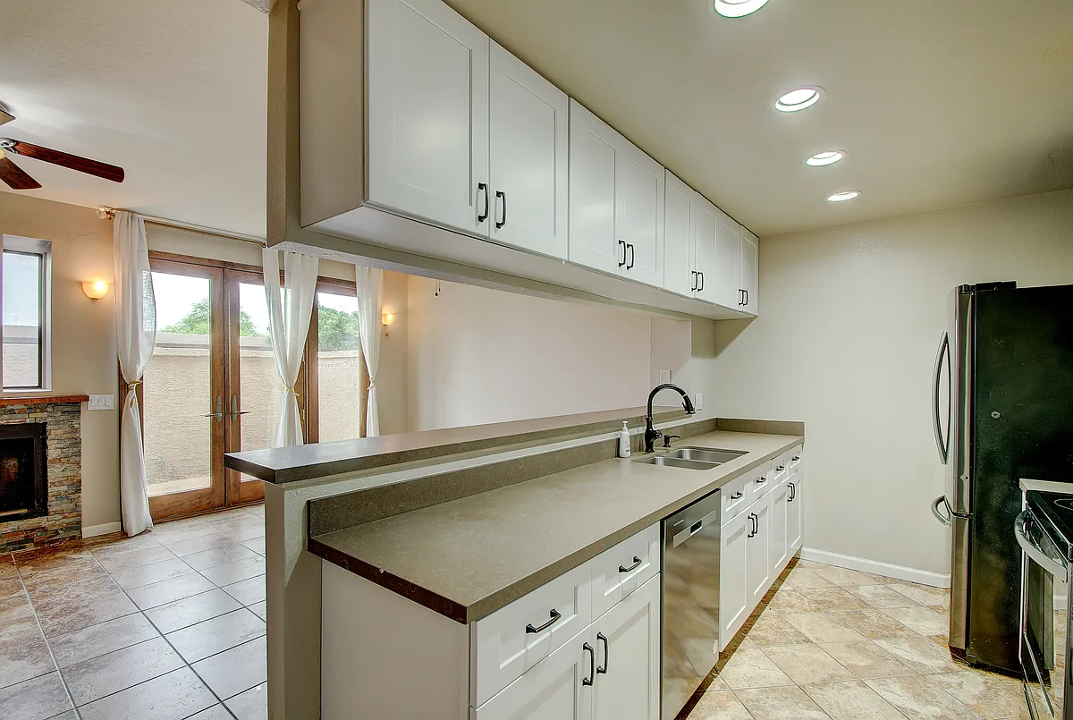 Building Photo - 3930 W Monterey St #110