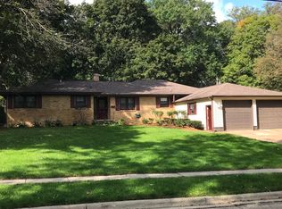 22 N Stewart Ave, Freeport, IL 61032