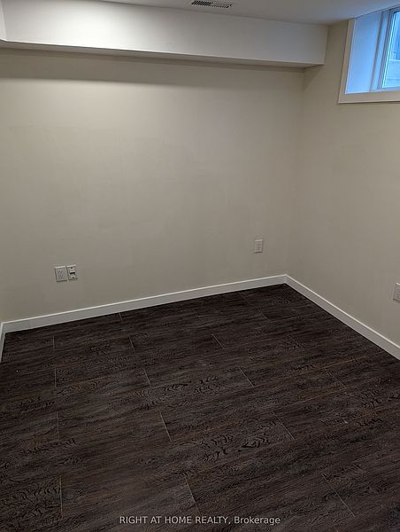 Ajax House for rent - 2 Bedrooms — photo 16