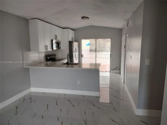 2250 W 74th Pl — Photo 10