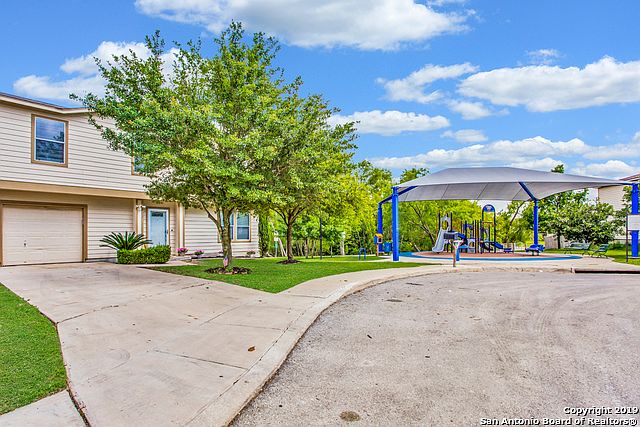 1st image of 422 Butternut Blvd