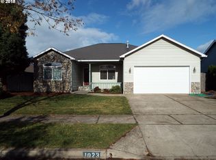 1023 Hammer Ln, Eugene, OR 97404