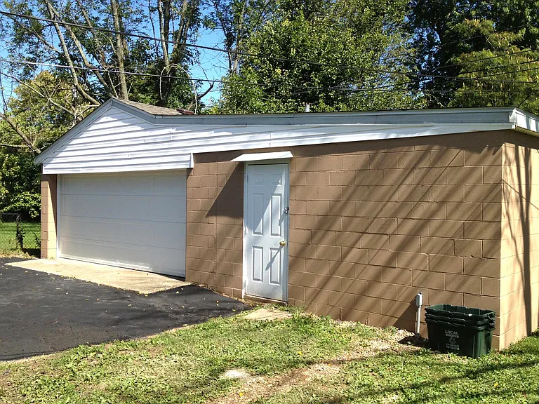 3846 Atkinson Rd — Photo 2