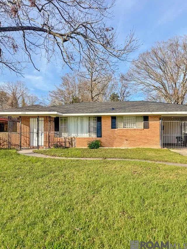 3 bed, 1416 sqft, $1,600 — Photo 1