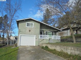 654 NE Clover Ave, Roseburg, OR 97470