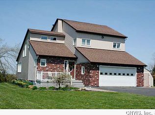 20221 Burton Rd, Sackets Harbor, NY 13685