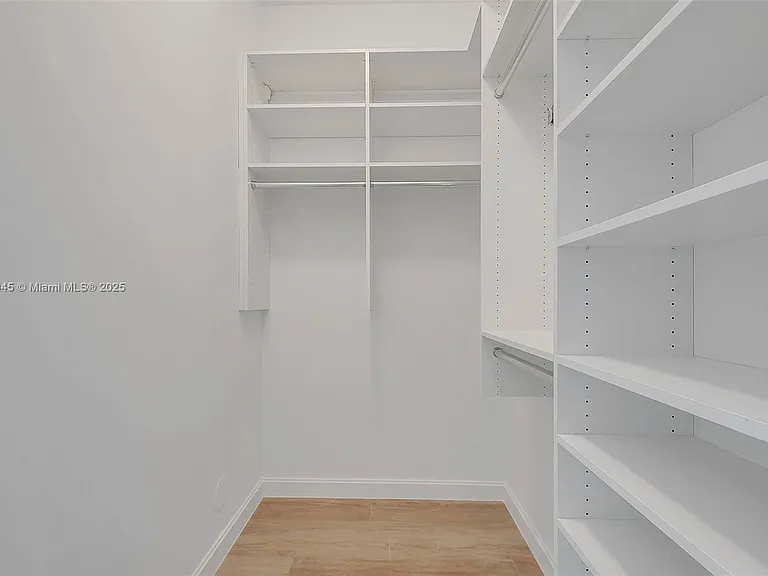 45 SW 9th St #4509 — Photo 19