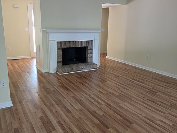 2nd image of 31 Forest Oaks Way #31