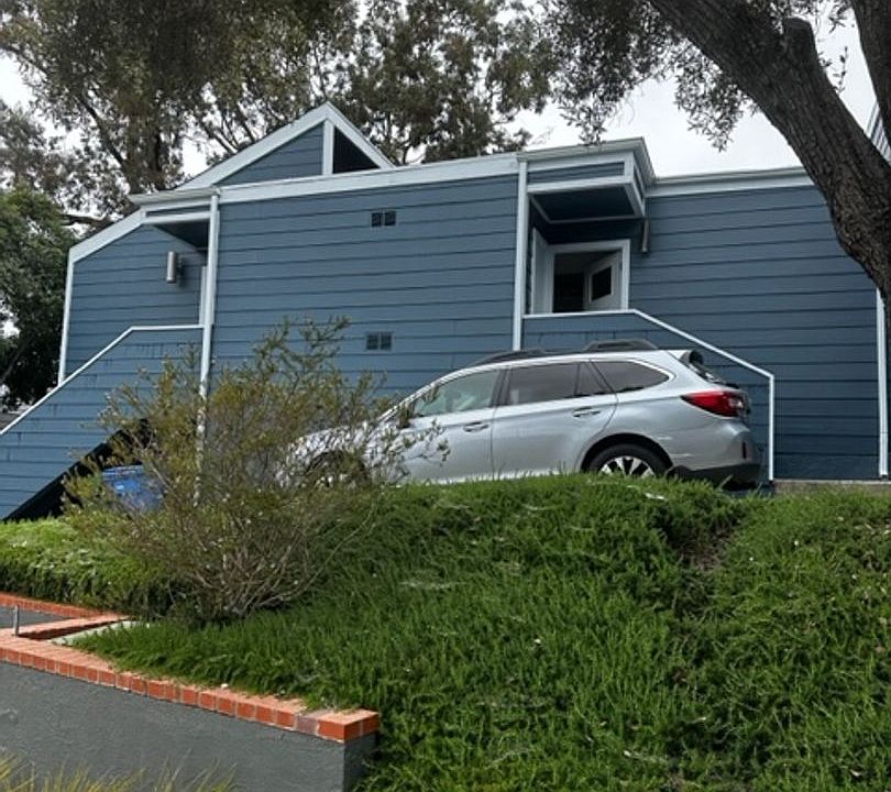 1st image of 124 Fontana Ave