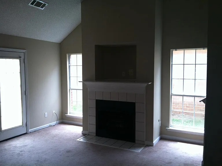 6881 Mikayla Ln — Photo 2