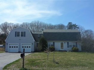 26 Blue Sky Dr, Westerly, RI 02891