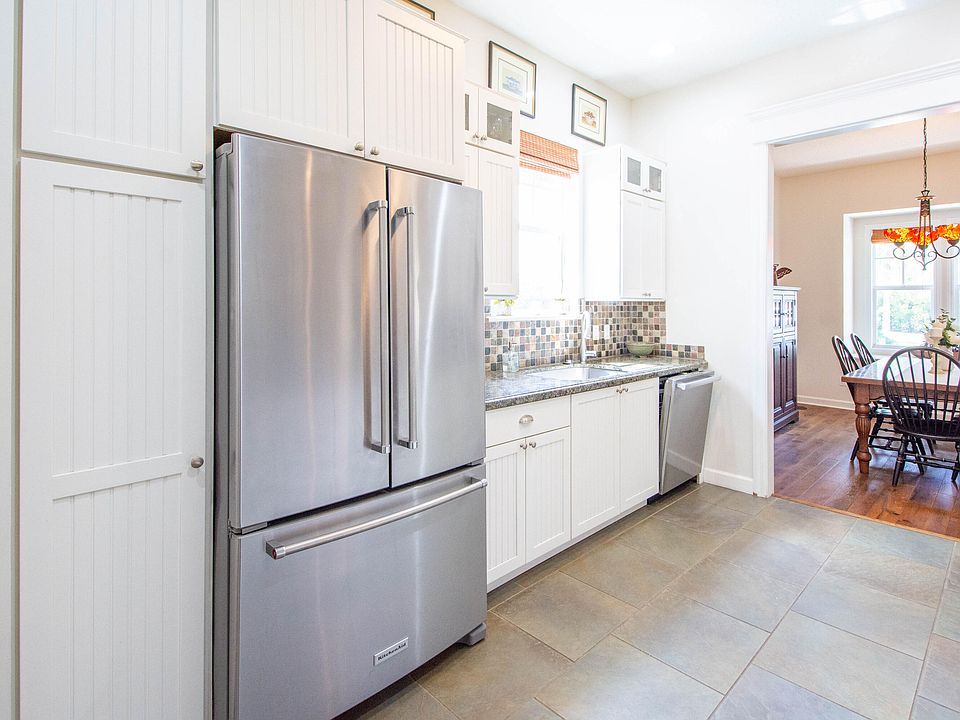 1st image of 8313 SW Bent Oak Court