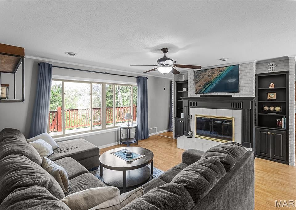 1st image of 138 Brookline Dr