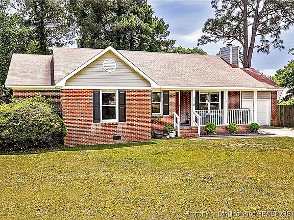 3rd image of 113 Damson Ct